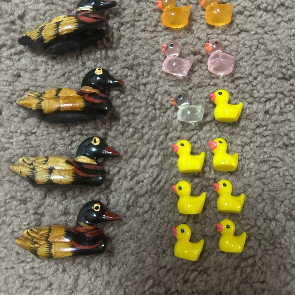 Amazon Essentials Colorful Duck Toy Set - Picture 2 of 2